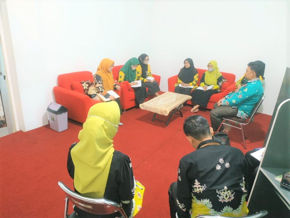 rapat hakim3